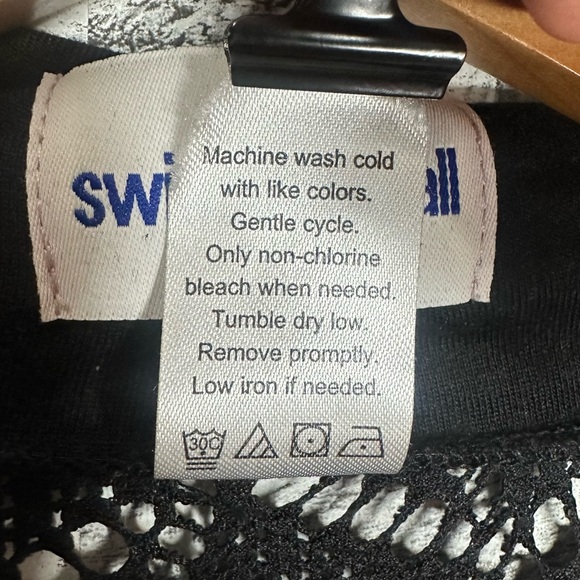 EUC Swimsuits For All Women's Black Swim Coverup Sheer Size 18/20 (RN 88842) - Picture 11 of 13